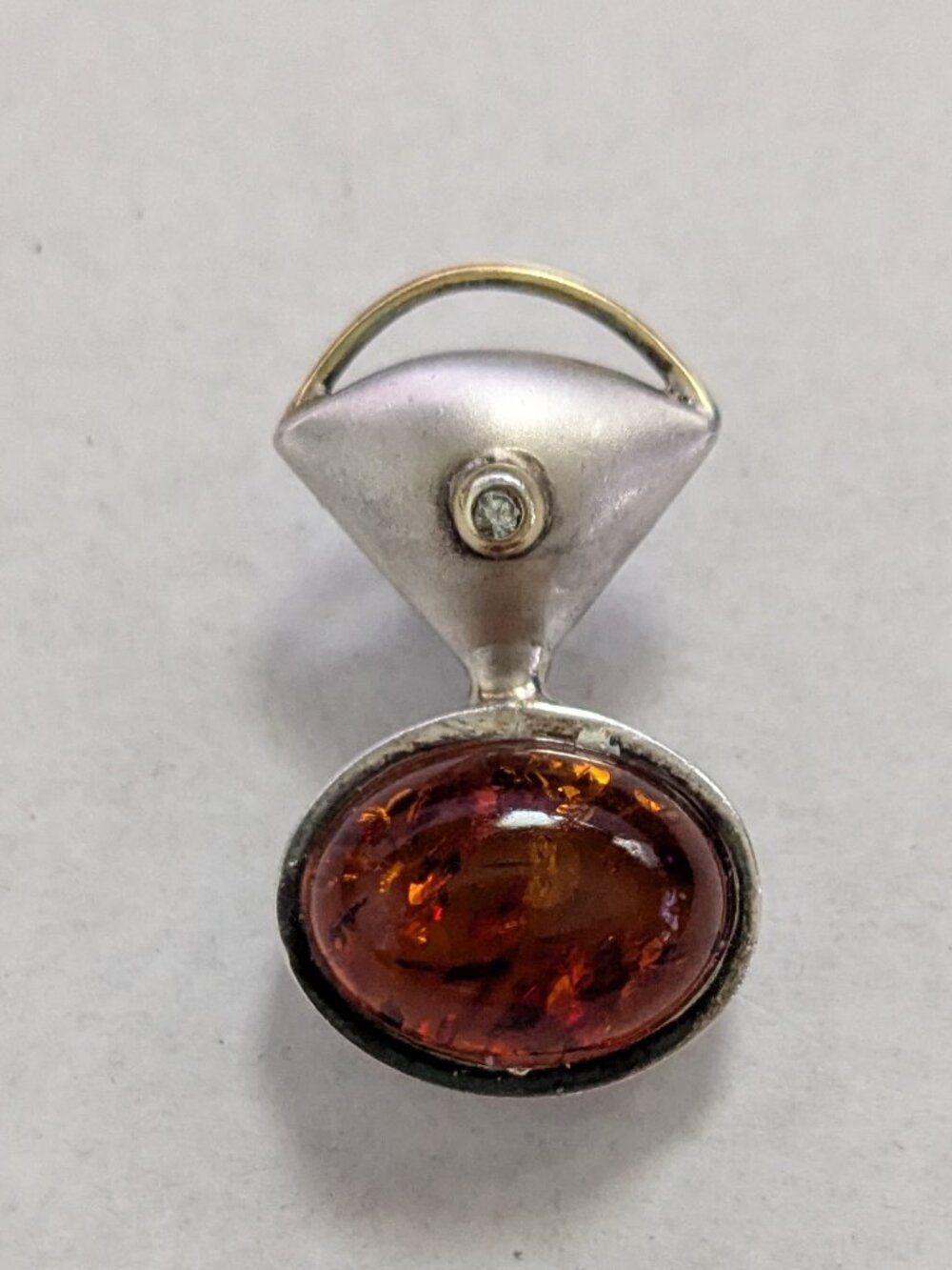 Vintage Unique V/D 925 Sterling Modernist European Baltic Amber Pendant